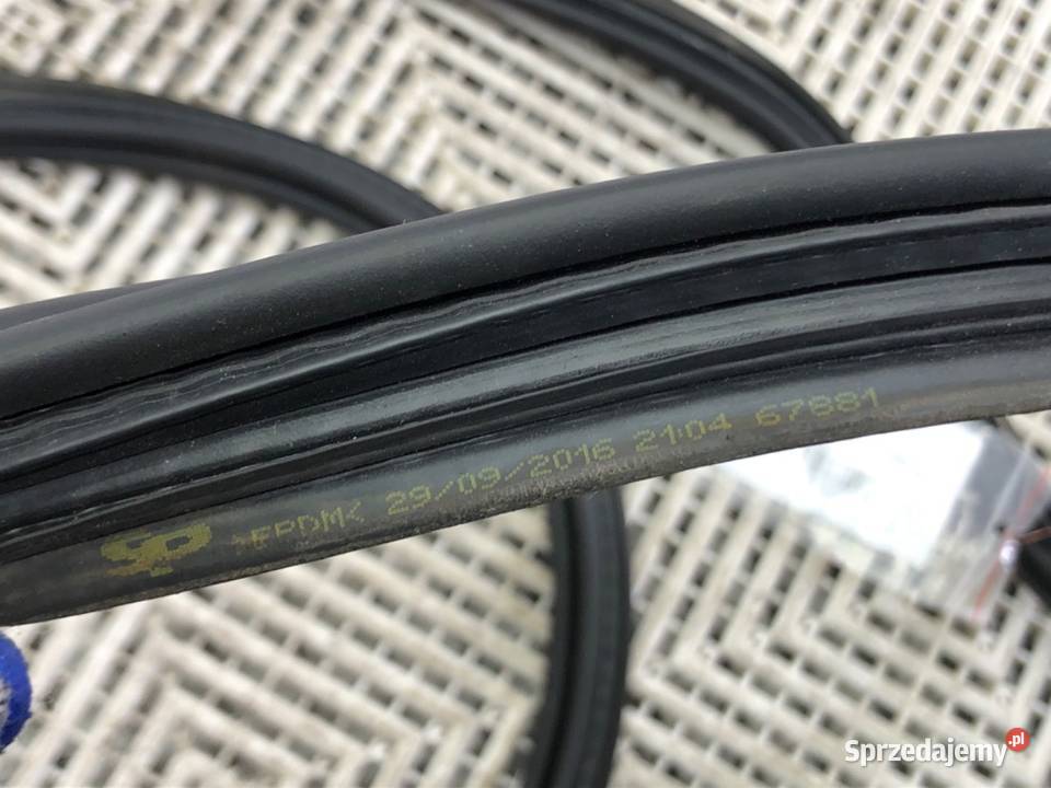 USZCZELKA KLAPY BAGAŻNIKA TOYOTA CHR Hatchback sprzedam