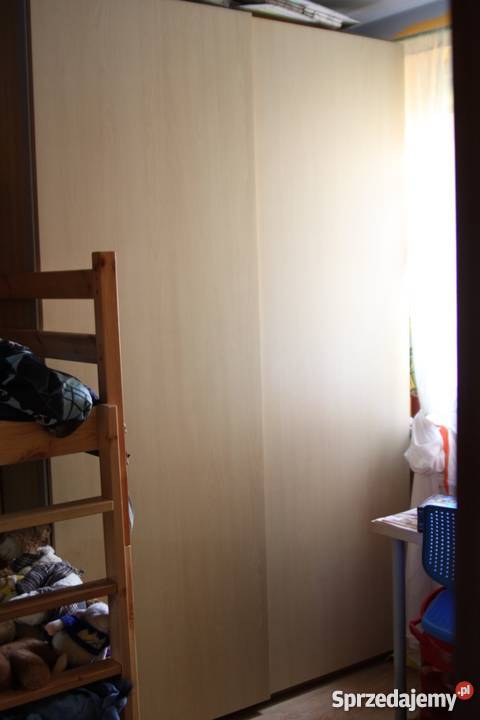 Szafa z drzwiami przesuwnymi Kraków