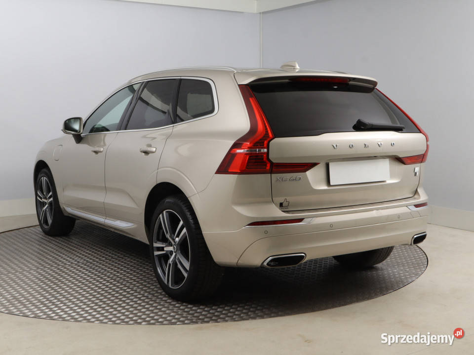 Volvo XC60 T8 Twin Engine beżowy