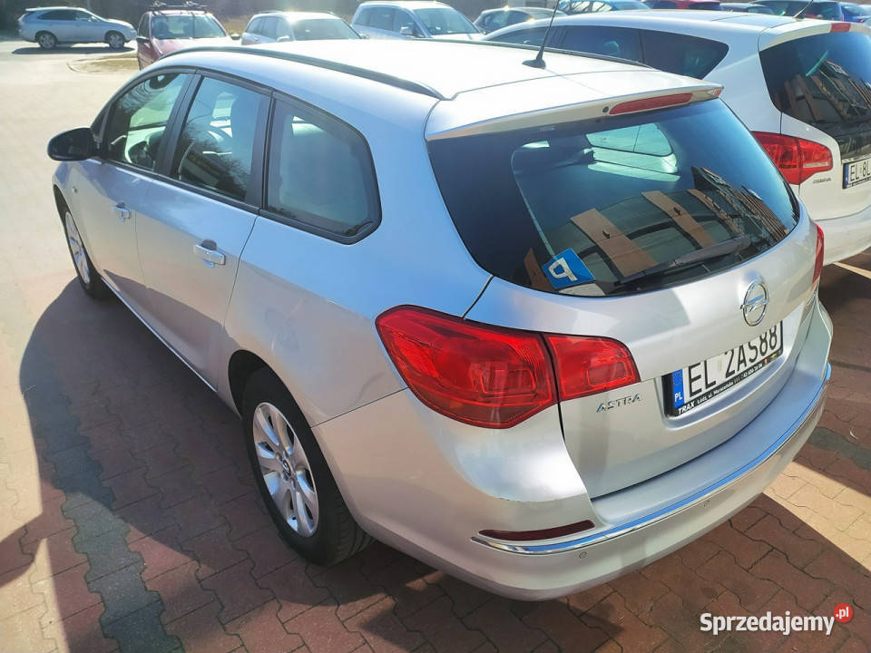 Opel Astra 14 140 AutomatSalon Pierwszy