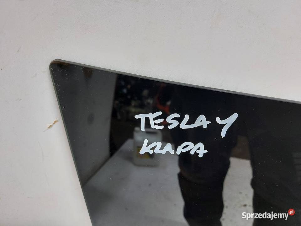 TESLA MODEL Y 2023r Szyba klapy bagażnika 2023 osobowe Tylne