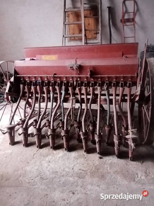 Siewnik konnyprzerobiony do ciągnika nieuszkodzony Wola Wiązowa
