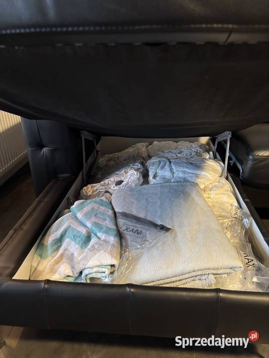 Narożnik skórzany z funkcją spania Wałbrzych