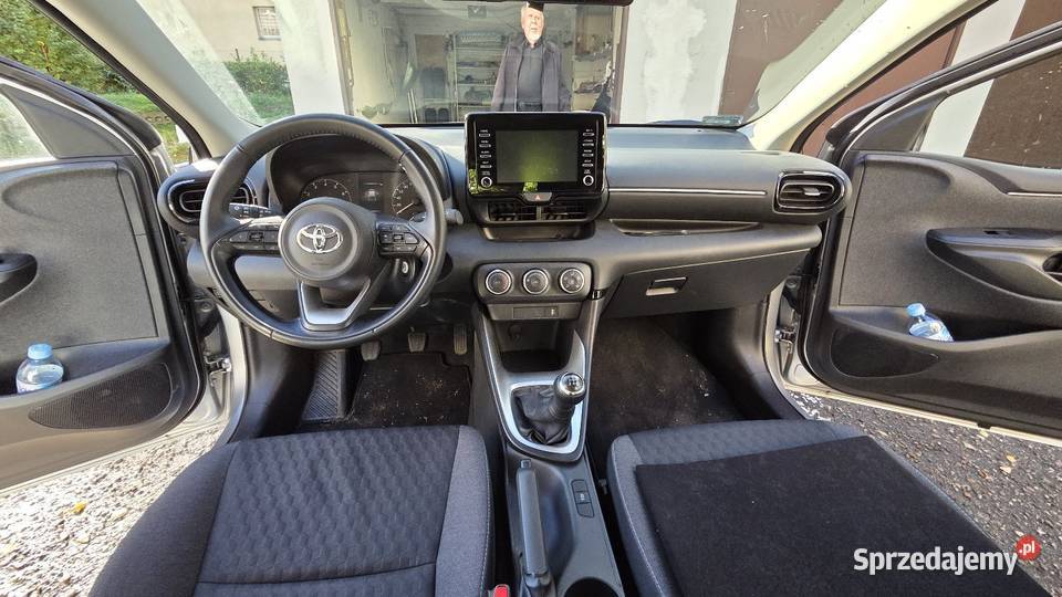 Toyota Yaris IV 10 Comfort mały przebieg 4 elektryczne lusterka