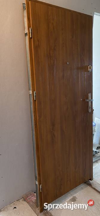drzwi wejściowe zewnętrzne 80 lewe z ościeżnicą sprzedam