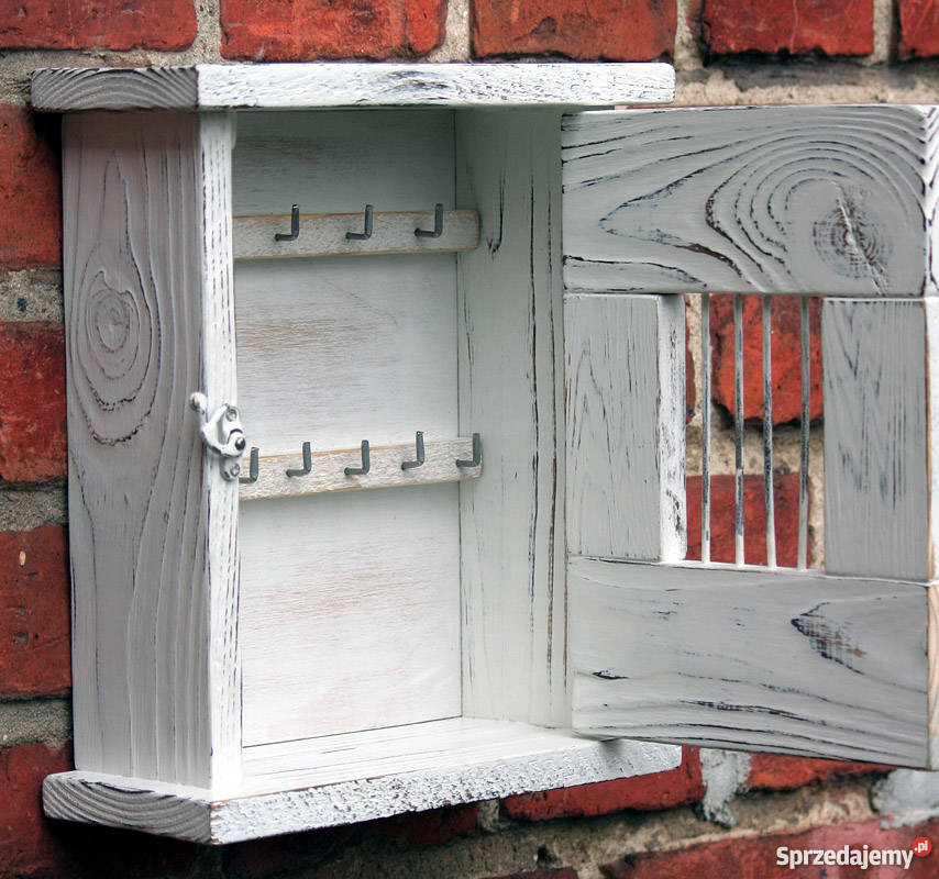 Drewniana szafka skrzynka na klucze Kościerzyna