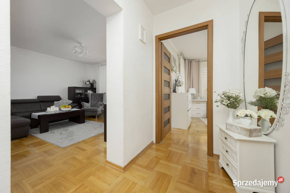 Sprzedam przestronne mieszkanie z klimatyzacją spółdzielcze własnościowe z KW Grójec