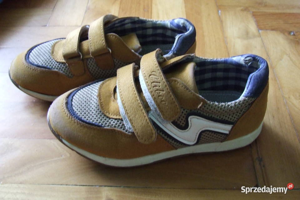 Buty chłopca 3 pary Pozostałe Ostrowiec Świętokrzyski