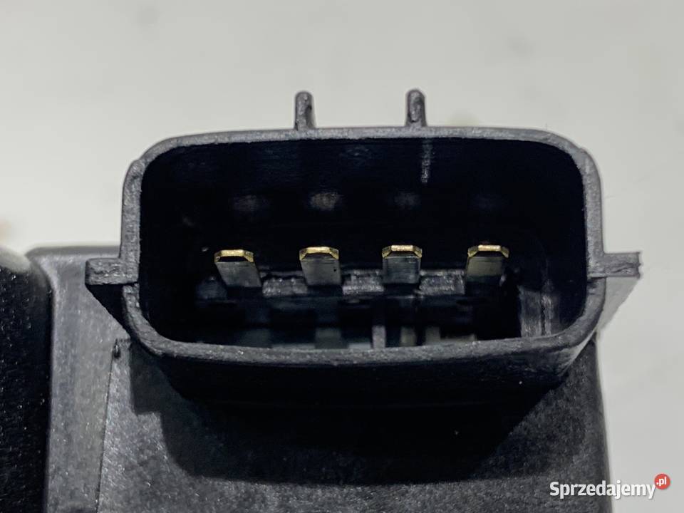 ZAMEK KLAPY TYŁ KIA VENGA Hatchback 812301H000 osobowe sprzedam