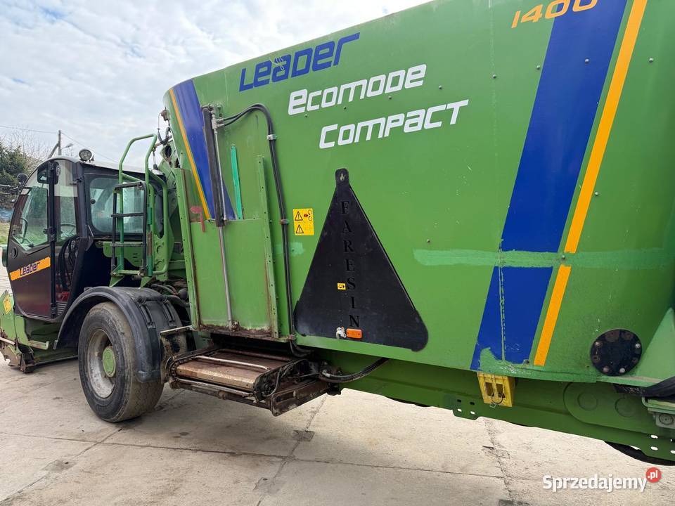Paszowóz samojezdny Faresin Leader Compact 1400 Nowa Ruda