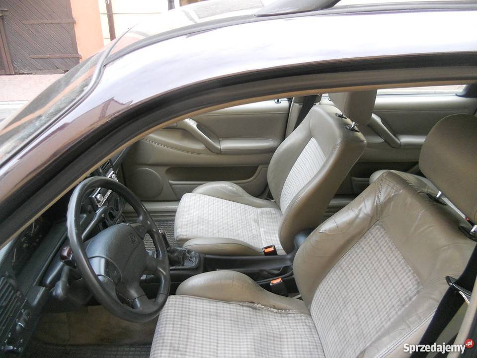 VW Passat B4 19 TDI klima skóra ESP Konin