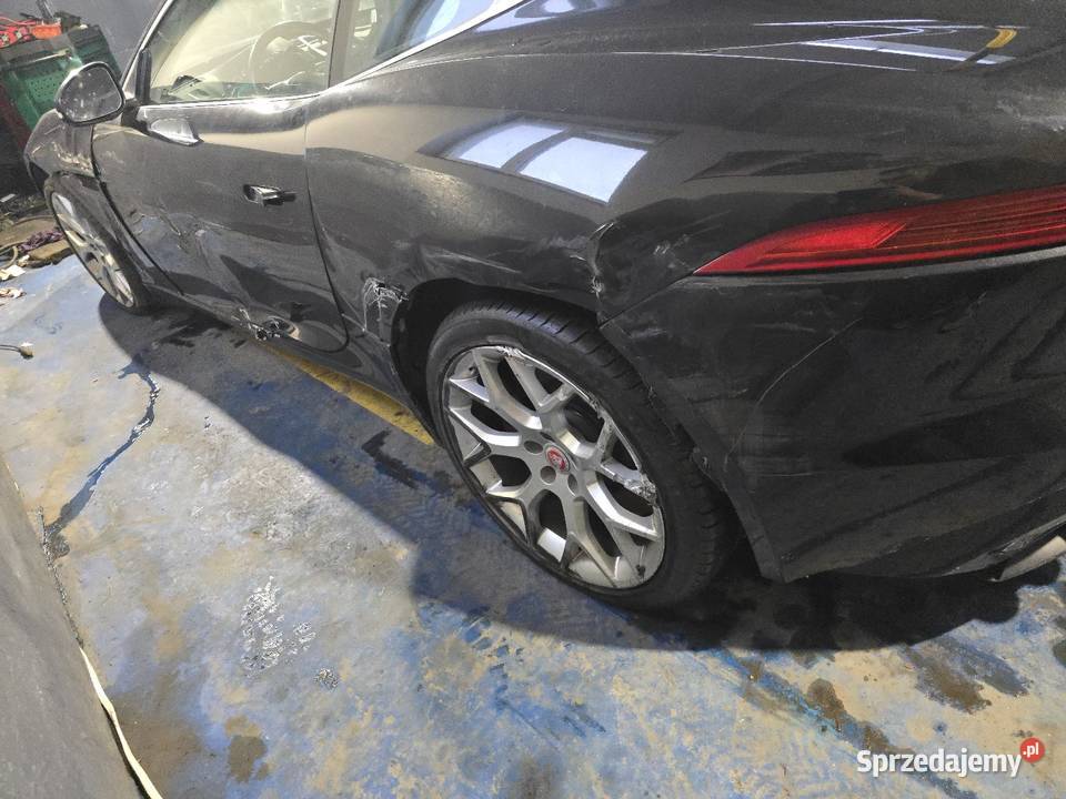 Jaguar Ftype uszkodzony