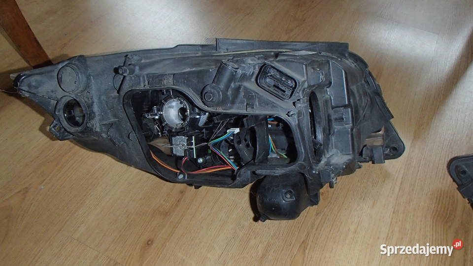 reflektory BMW E90 xenon ringi ZKW Lampy przednie sprzedam