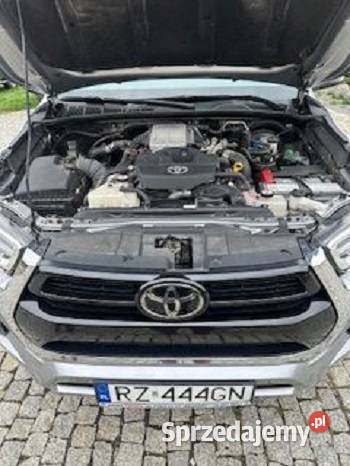 Toyota Hilux 28 D4D Double Cab SR5 4x4 204 2021r Rzeszów