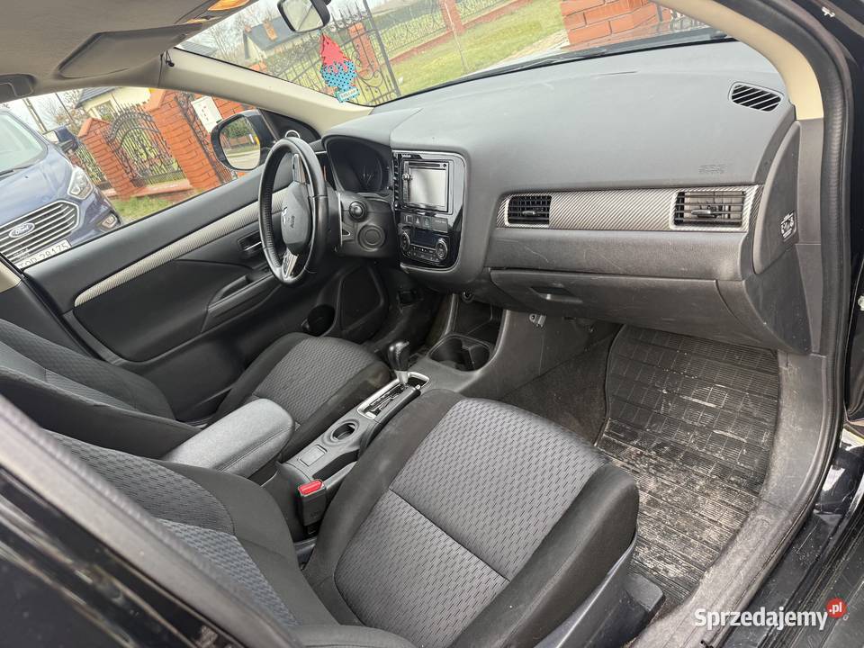 Mitsubishi Outlander 3 20 benzyna 2014 7 osobowy Iwaniska