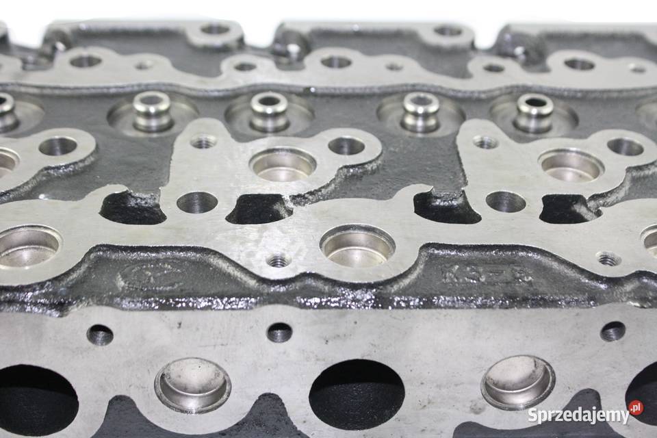 Głowica Cylindrów Kubota Silnika V2403 V2203 Tajęcina sprzedam