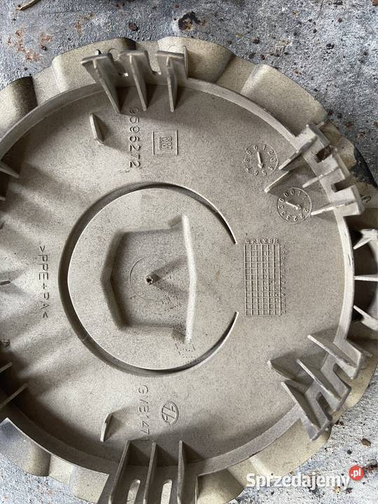 Cadillac dekielki kapsułki felg aluminiowych Alu Rok produkcji 2005 Osmolice Pierwsze