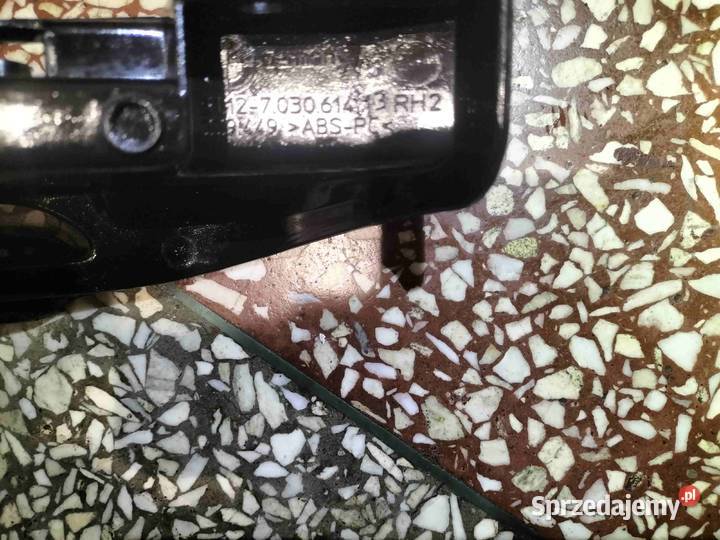 Ślizg zderzaka z tyłu prawej stronie BMW E46 Zderzaki