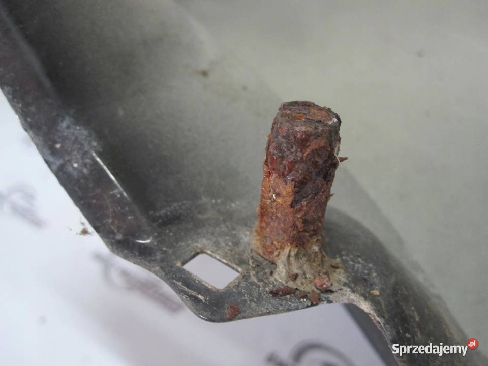 RANGE ROVER SPORT I L320 LIFT 08r błotnik prawy osobowe