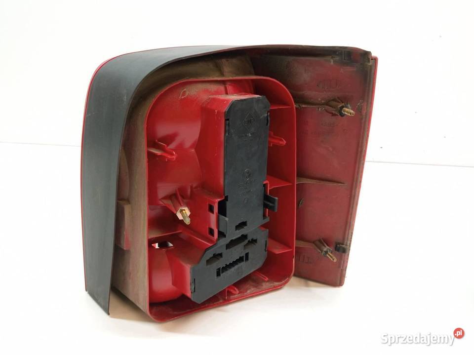 LAMPA TYŁ LEWA KOMBI PRZED LIFT 3B9945111F Rok produkcji 2000