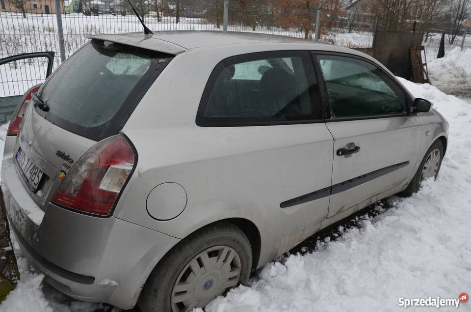 Fiat Stilo 1.6 + LPG hatchback 103 km uszkodzony