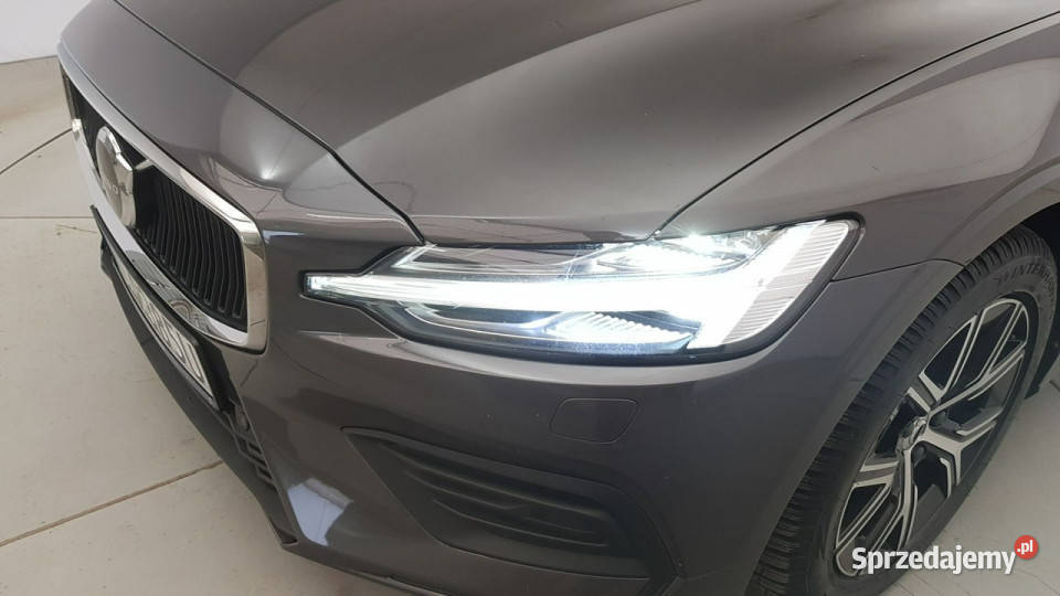 Volvo V60 B4 D Core Z Polskiego Salonu Faktura aluminiowe felgi mazowieckie Warszawa