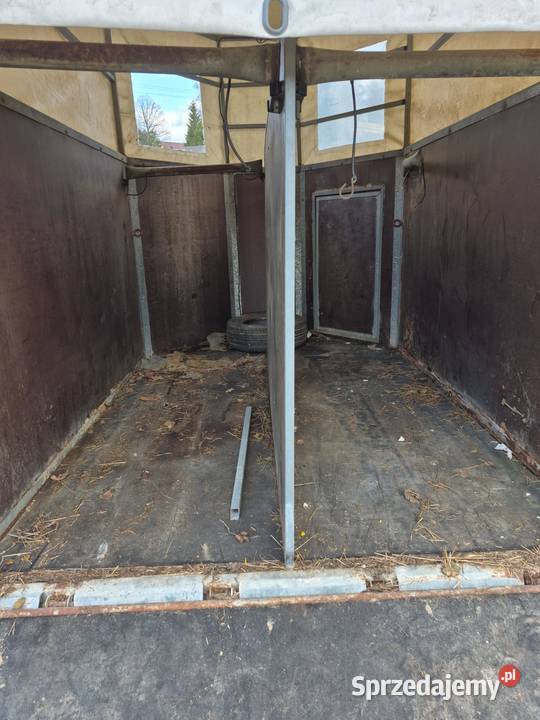 Przyczepa konna na 2 konie Do przewozu koni