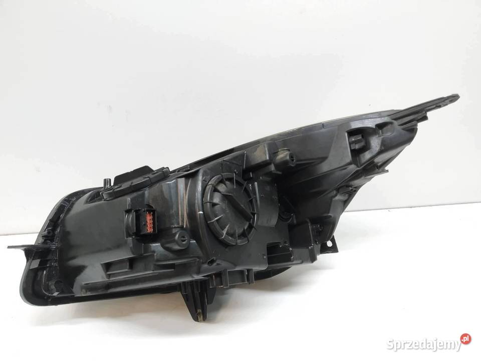 LAMPA PRZÓD PRAWA BI XENON EUROPA PRZED LIFT