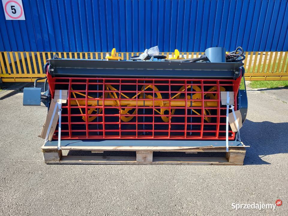 Łyżka z mieszalnikiem łb 18 BOCZNY WYLOT BETONU