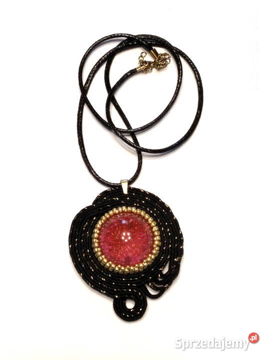 CZARNY WISIOR Z RÓŻOWĄ ŻYWICĄ SUTASZ Warszawa