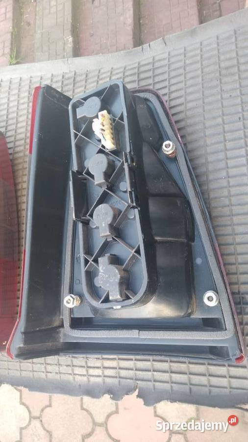 Polonez Atu Plus Kombi lampy tył lampa Stalowa Wola