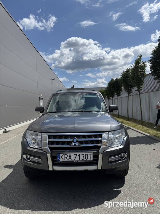 Mitsubishi Pajero 32 DiD 200 Salon 161 kupiony w polskim salonie Brzeg