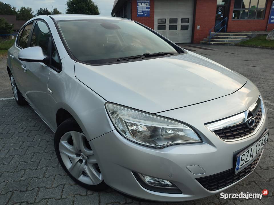 ASTRA J MODELOWO 2012R LPG 1400cm3 sprzedam