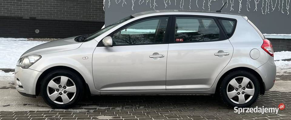 sprzedam zachowanego w stanie technicznym i komputer pokładowy Elbląg