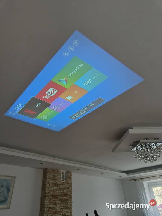 Projektor LED android 11 Monitory i projektory Tyczyn sprzedam