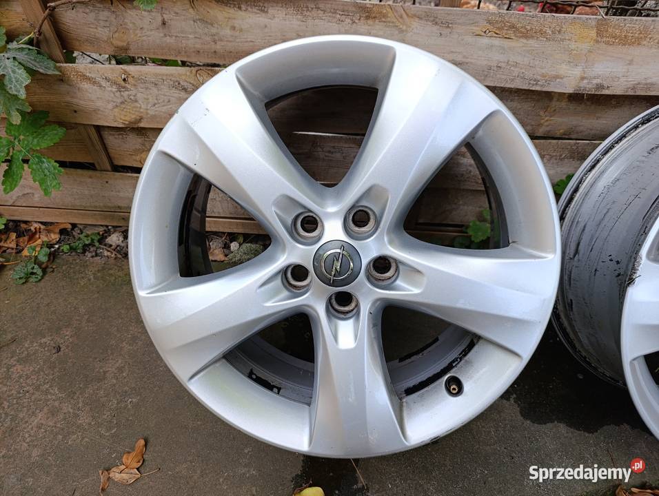 Felgi aluminiowe 17 opel astra J sprzedam