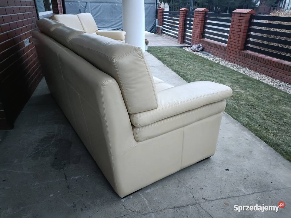 Sprzedam dwie sofy ze skóry Komplety wypoczynkowe Konin