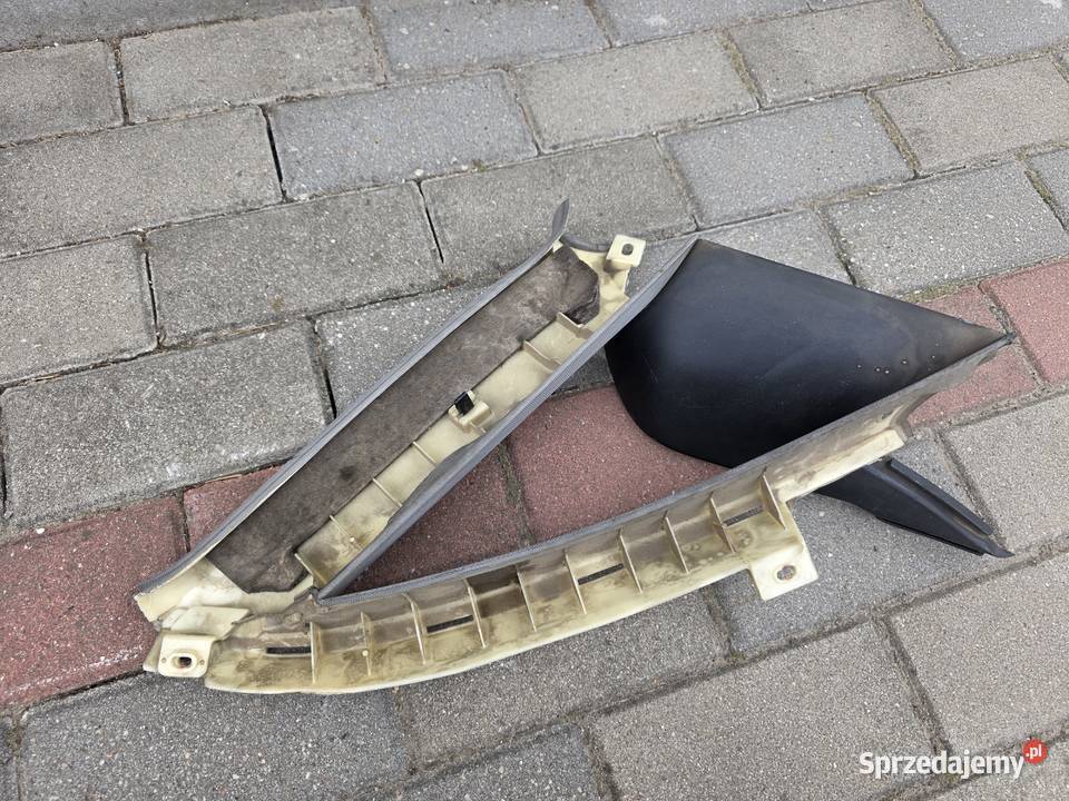 Listwa słupka prawy tył A4B6 sedan 8E5867288