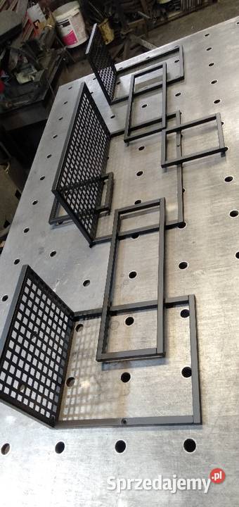 Kwietnik metalowy ścienny Belsoo Radomsko sprzedam