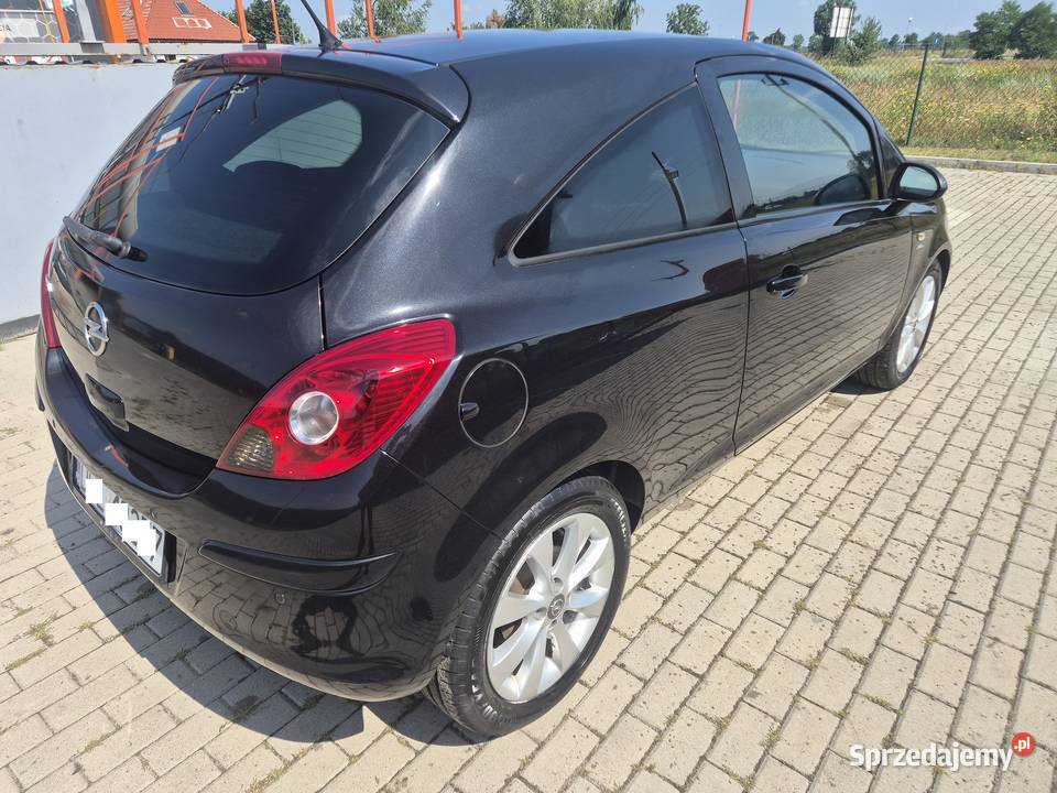 Opel Corsa D 201314 Benzyna 100123Bogata Corsa Legnica