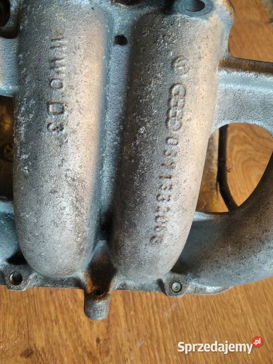 Kolektor ssący VW golf 3 16 v8 101 037133205 Krośniewice