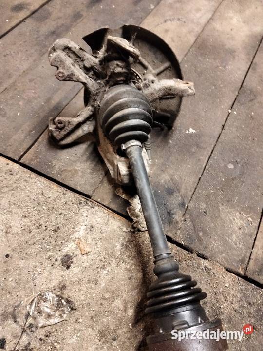 Zwrotnica z półosią VW passat B5 Gumieniec