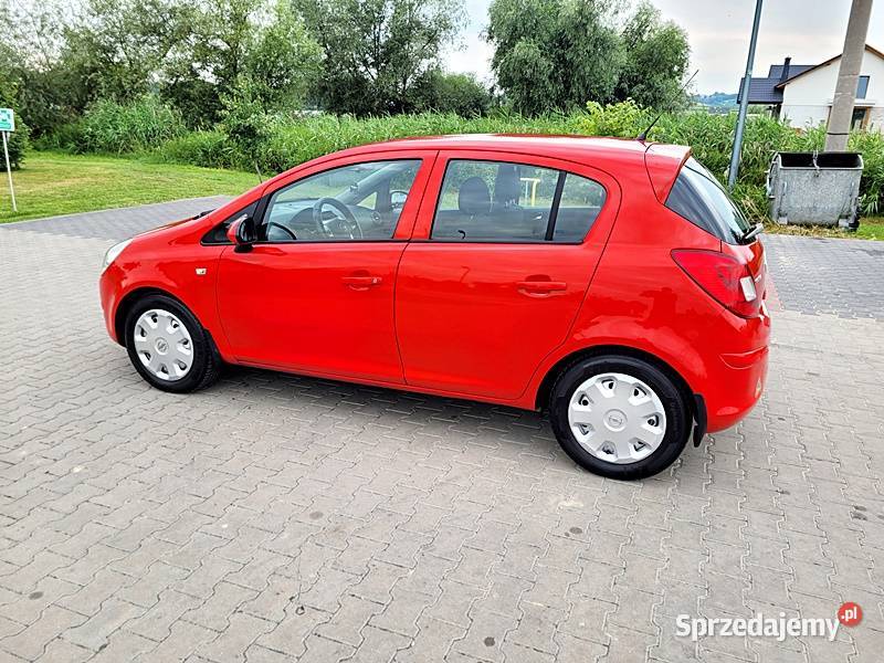 SLICZNY I ZADBANY BENZYNIACZEK 4/5 Corsa sprzedam