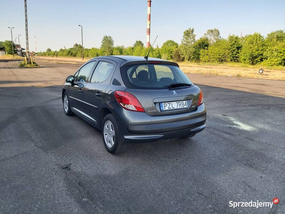 Peugeot 207 Lift 129 2009 benzyna 14 salon 207