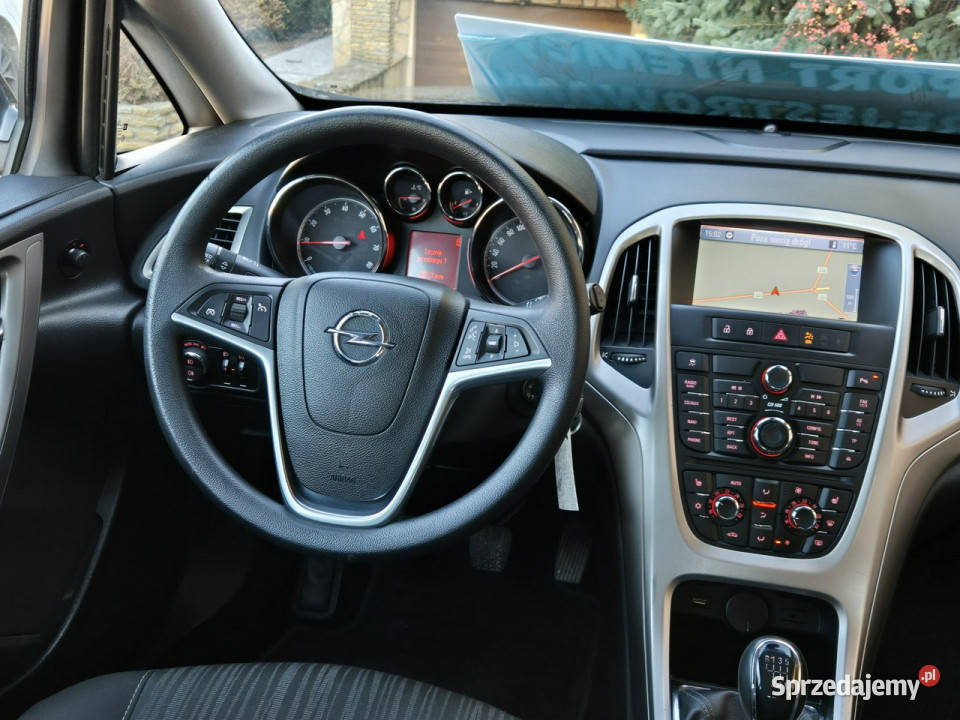 Opel Astra 2010r 14T 140 Przebieg 151 J 20092019