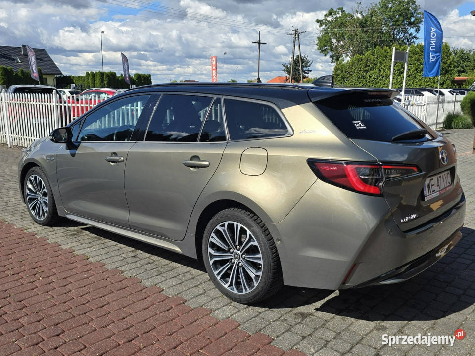 Toyota Corolla SELECTION 18 HYBRID Bogata wersja sprzedam