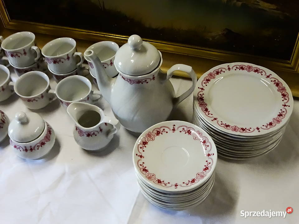 Zestaw porcelany stołowej z klasycznym kwiatowym Biłgoraj