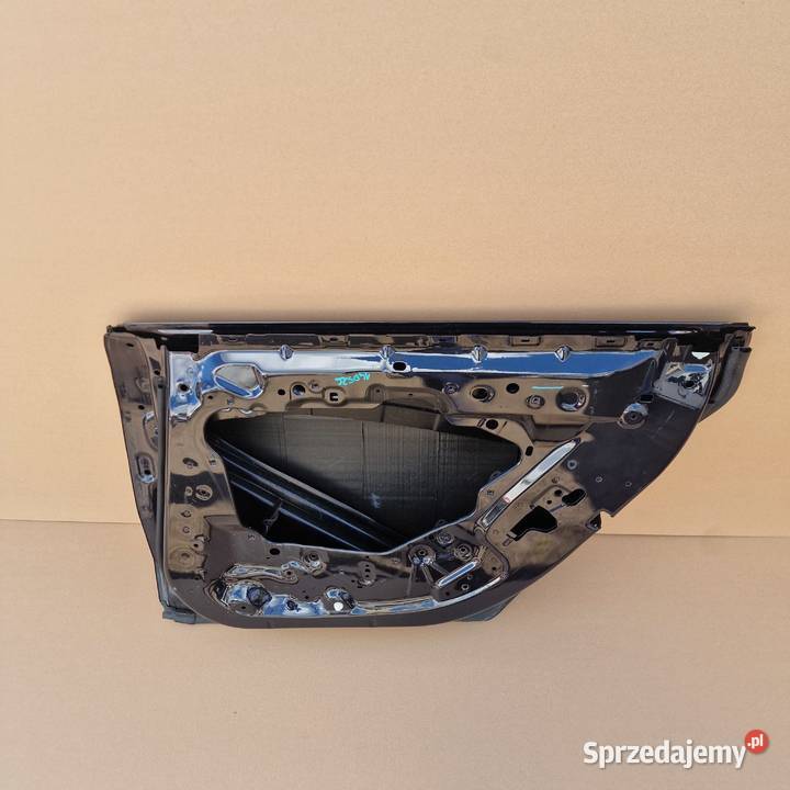 BMW 6 GT G32 2017 DRZWI PRAWE TYŁ TYLNE 7392250 osobowe Bieleń sprzedam