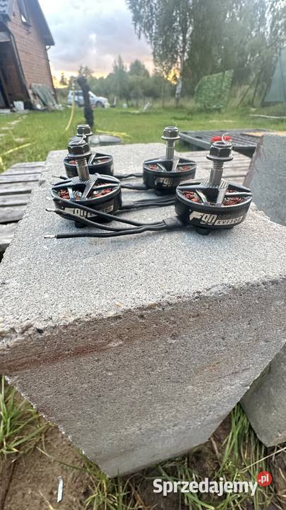 4x TMotor F90 28065 KV1300 praktycznie nowe FPV