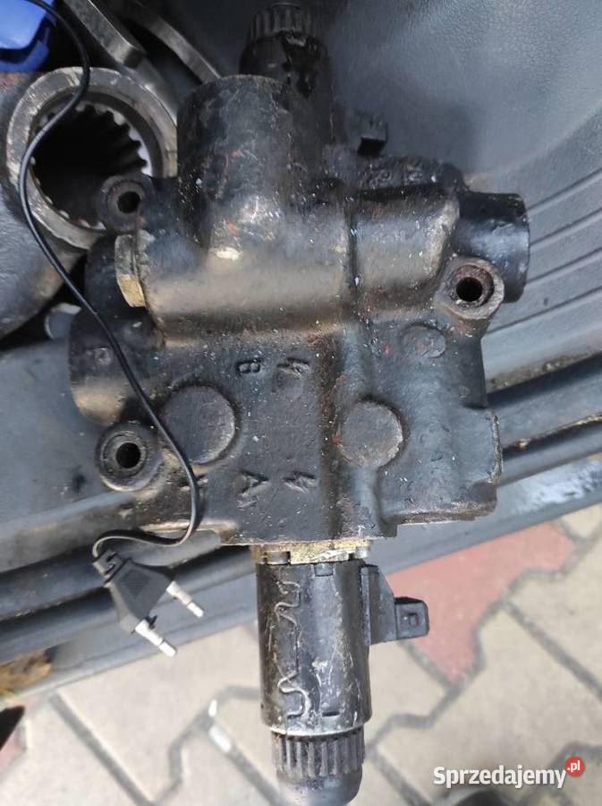 Elektrozawór podnośnika Bosch Ursus M87 używany Warszawa